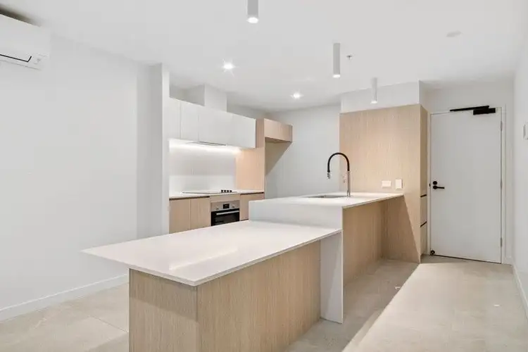 Second view of Homely unit listing, 902/21-25 Carl Street, Woolloongabba QLD 4102