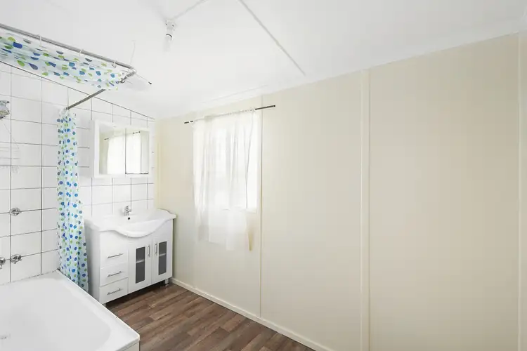 Fourth view of Homely house listing, 102 Elizabeth Avenue, Clontarf QLD 4019