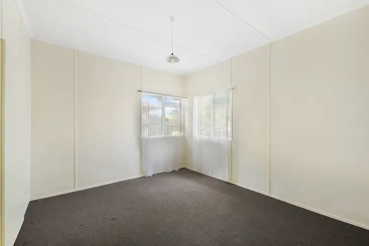 Fifth view of Homely house listing, 102 Elizabeth Avenue, Clontarf QLD 4019