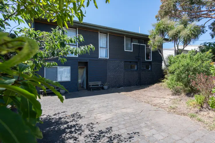 6 Caroline Avenue, Cowes VIC 3922