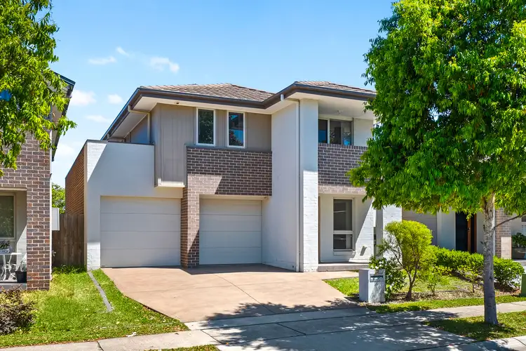 18 Sundowner Parkway