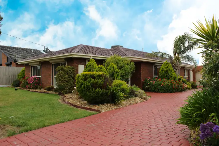 6 Cimberwood Drive, Craigieburn VIC 3064