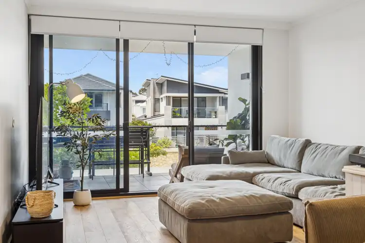 Fifth view of Homely unit listing, 7/77 Orsino Boulevard, North Coogee WA 6163