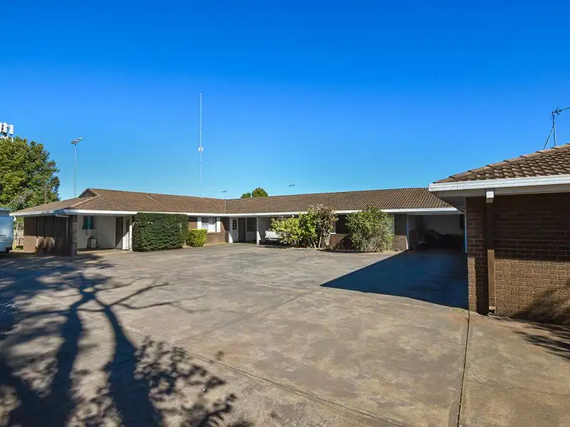 Main view of Homely unit listing, 2/327 Hume Street, South Toowoomba QLD 4350