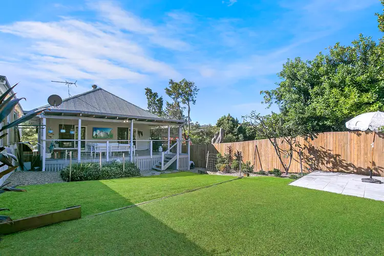 173 Macrossan Avenue, Norman Park QLD 4170