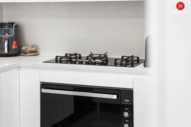 Fourth view of Homely house listing, 10 Palana Close, West Hoxton NSW 2171