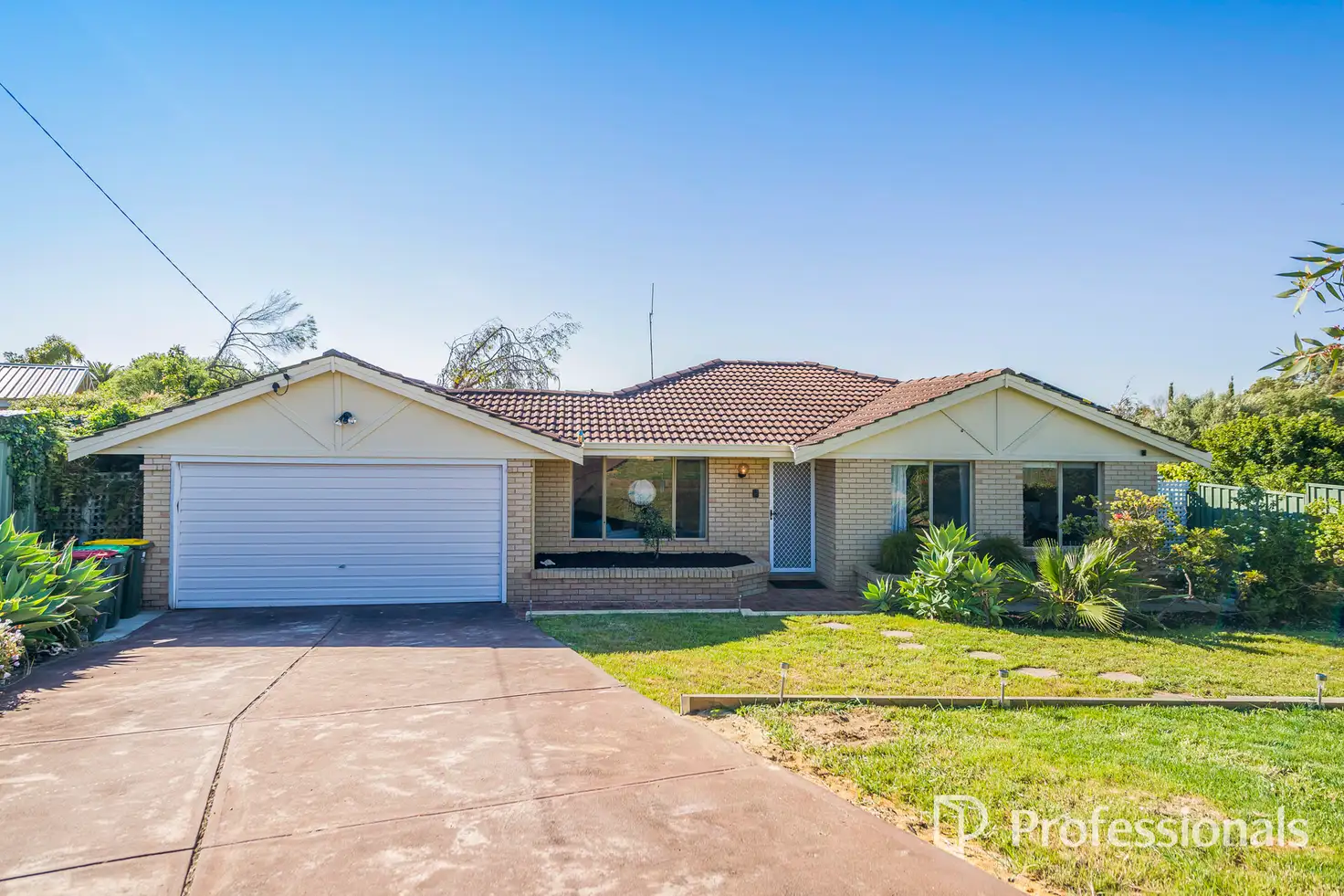 Main view of Homely house listing, 6 Starcap Place, Quinns Rocks WA 6030
