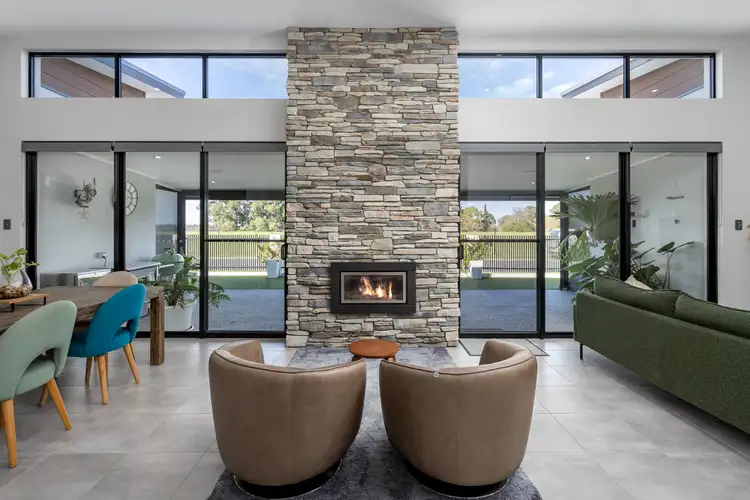 59 Sherwood Crescent