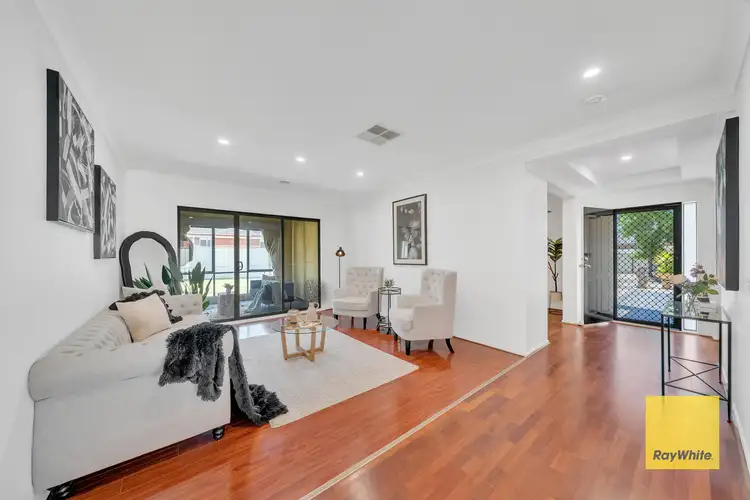 Fifth view of Homely house listing, 7 Hinchinbrook Close, Caroline Springs VIC 3023