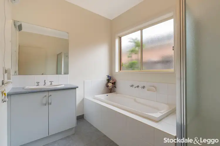 Seventh view of Homely house listing, 14 The Garlands, Craigieburn VIC 3064