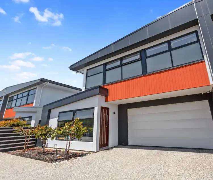 4/27 Finniss Street