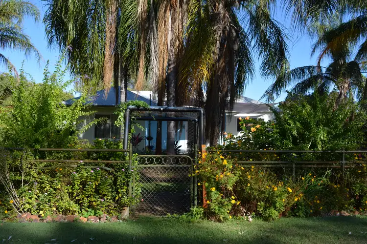 24 Garden Street, Tambo QLD 4478