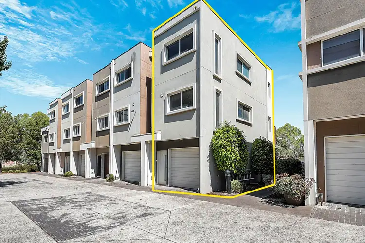 35 Chanticleer Drive