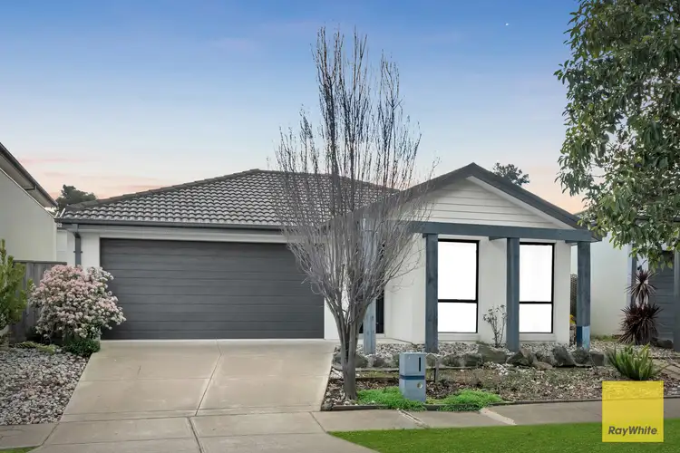 Second view of Homely house listing, 7 Cooma Place, Burnside Heights VIC 3023