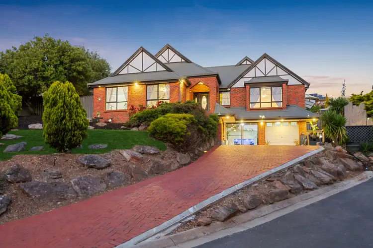 6 Caspian Court, Woodcroft SA 5162