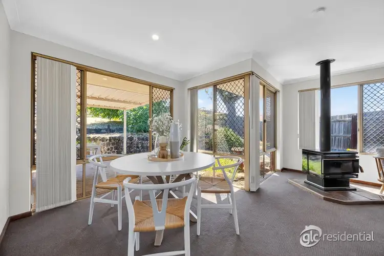 17 Little Lake Rise, South Lake WA 6164