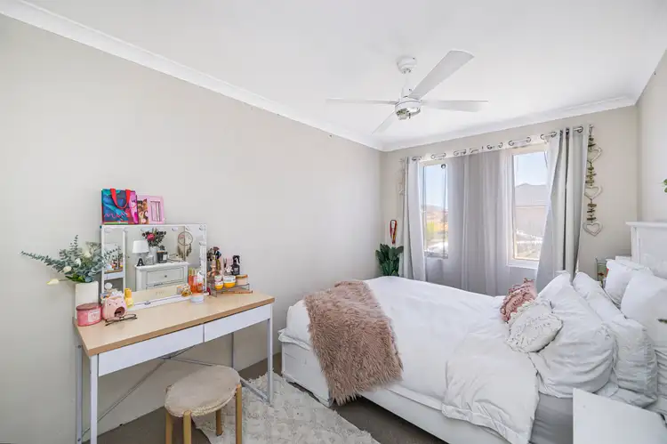 Second view of Homely house listing, 10 Magnet Close, Lake Coogee WA 6166