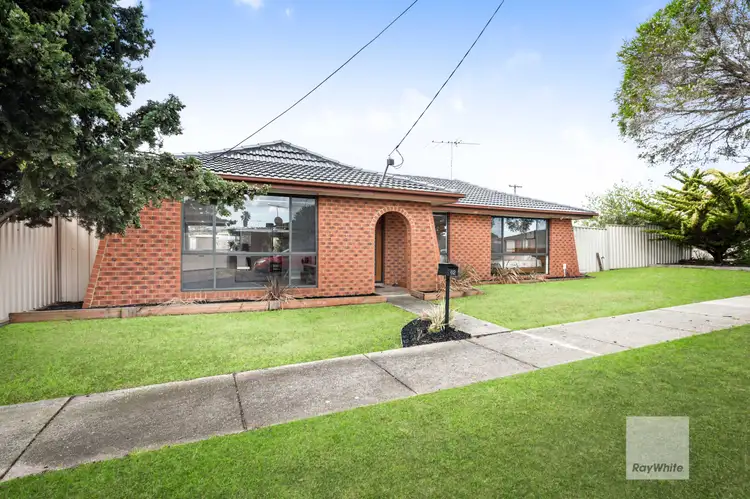 62 Harricks Crescent