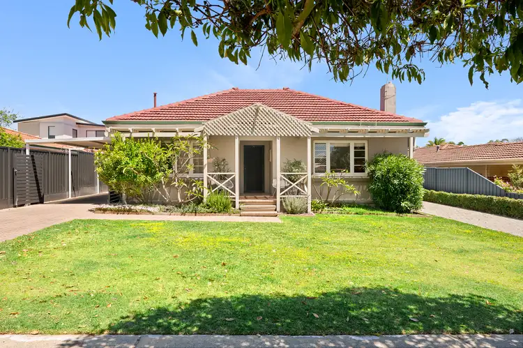 31 Griffin Crescent, Manning WA 6152