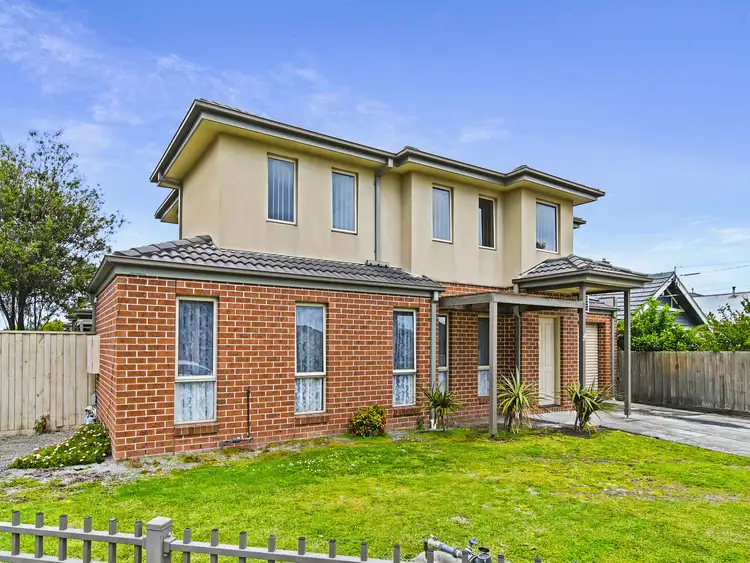 27 Wall Street, Noble Park VIC 3174