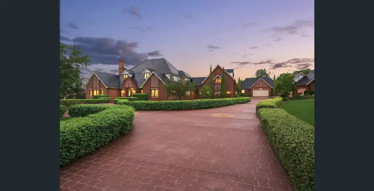 3 Pembury Closes, Denham Court NSW 2565