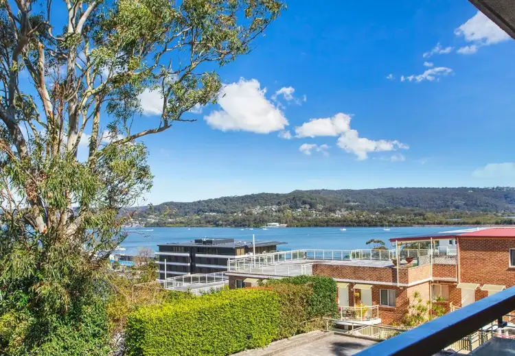 26/3 Joseph Lloyd Close, Gosford NSW 2250