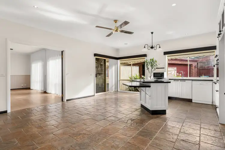 Fourth view of Homely house listing, 4 Furness Court, Berwick VIC 3806