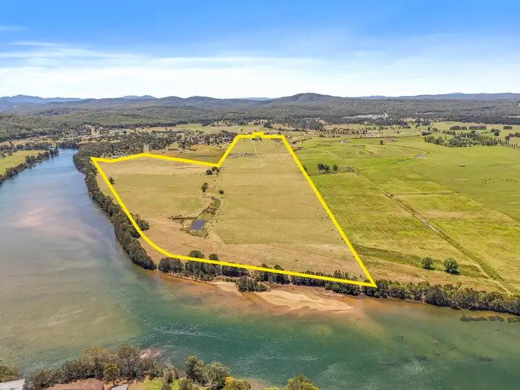 8 Glenduart Grove, Moruya NSW 2537