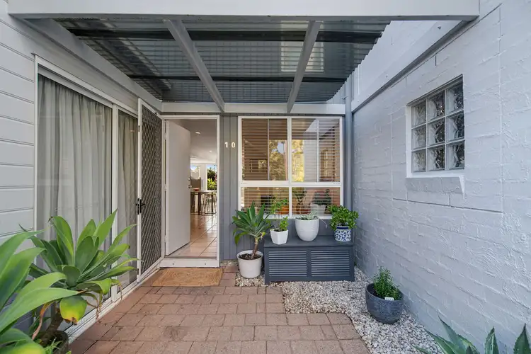 1 Poinsettia Court