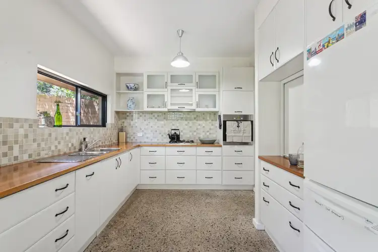 504 Stirling Highway