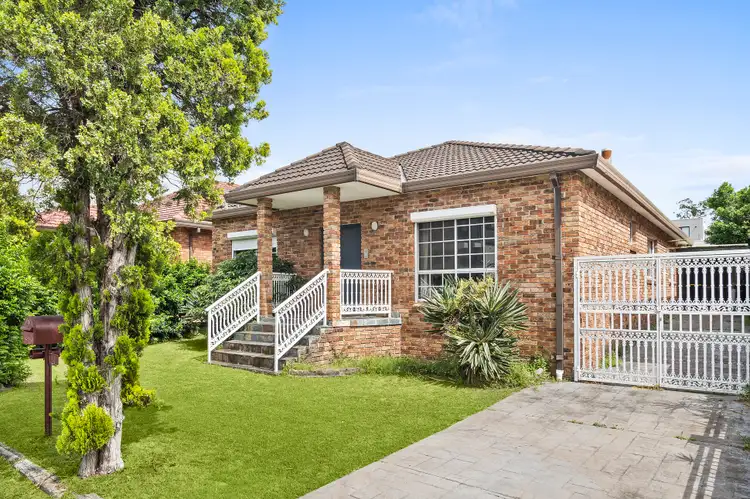 17 Stuart Street, Blakehurst NSW 2221