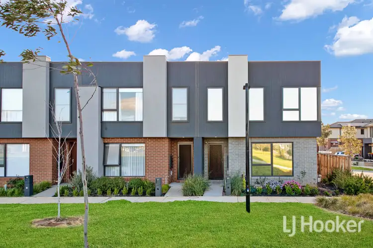 23 Odin Walk, Melton South VIC 3338