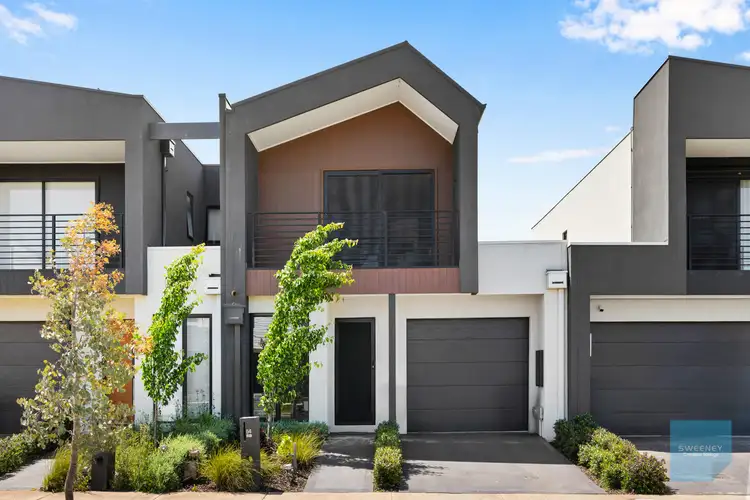 54 Chateau Promenade