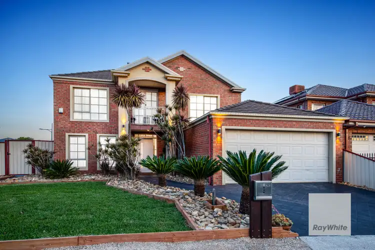 1 Waranga Way, Taylors Hill VIC 3037