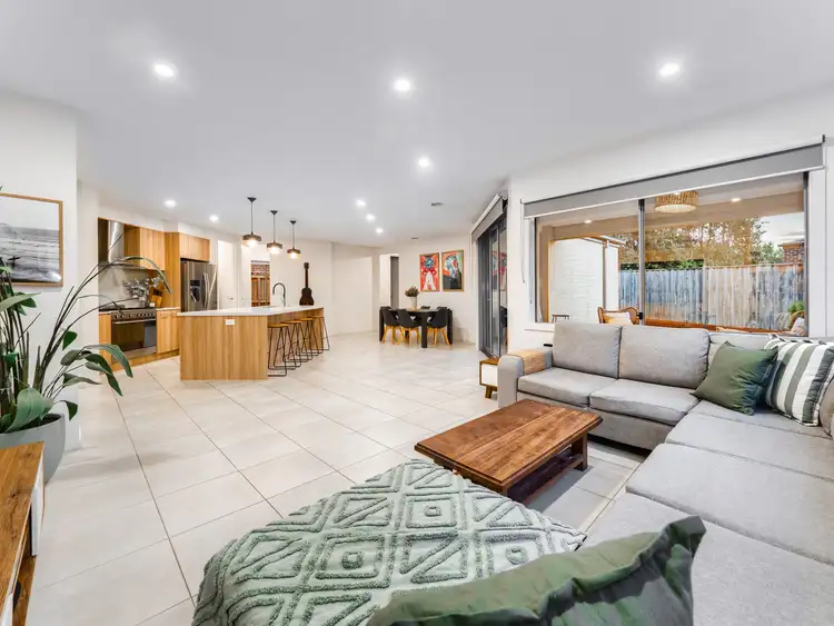 4 Castillo Avenue, Clyde North VIC 3978