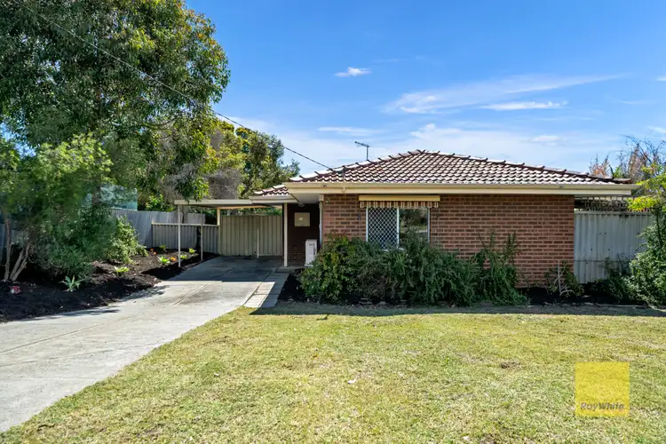 77 Amberton Avenue, Girrawheen WA 6064