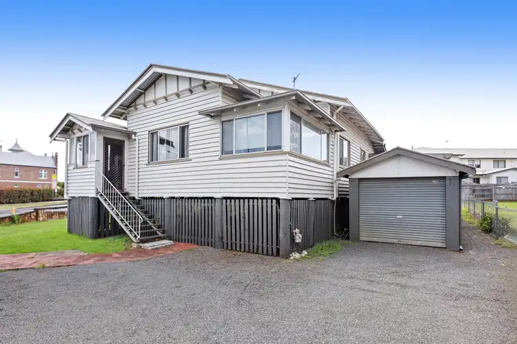 125 West Street, Newtown QLD 4350