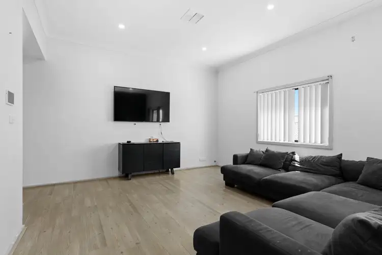 Fourth view of Homely house listing, 3 Dianella Place, Goulburn NSW 2580