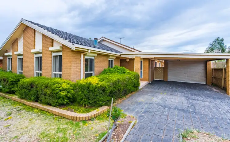 2 Parmelia Drive, Taylors Lakes VIC 3038
