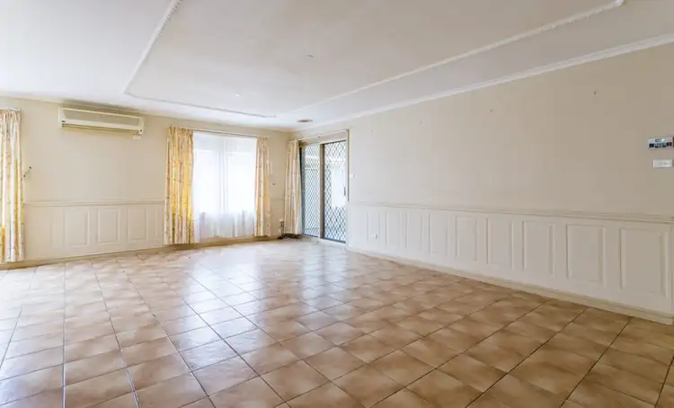 Fifth view of Homely house listing, 2 Parmelia Drive, Taylors Lakes VIC 3038