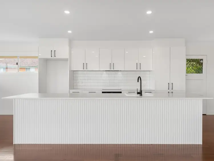 Second view of Homely house listing, 22 Cresthaven Drive, Mansfield QLD 4122