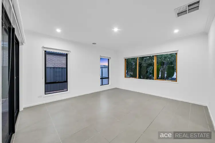 Fifth view of Homely house listing, 2 Sassafras close, Point Cook VIC 3030