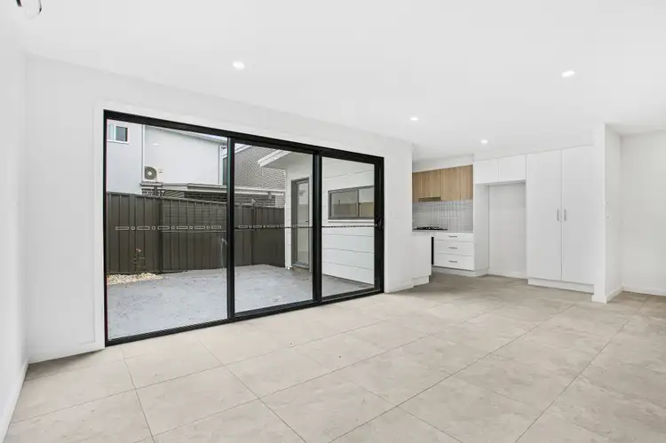 5/125 Crest Road, Albion Park NSW 2527