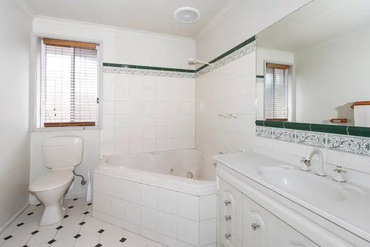 Fifth view of Homely house listing, 6 Balmoral Court, Rowville VIC 3178