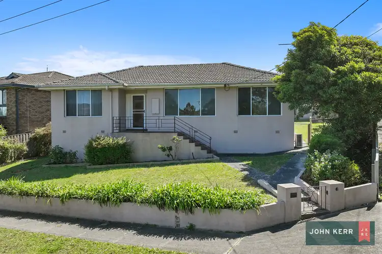 2 Smallburn Avenue, Newborough VIC 3825