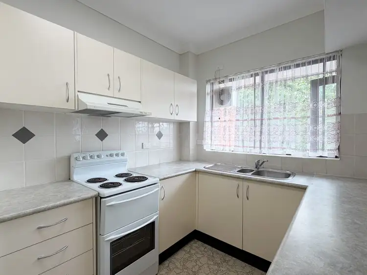 Third view of Homely house listing, 6/15 Preston Street, Jamisontown NSW 2750