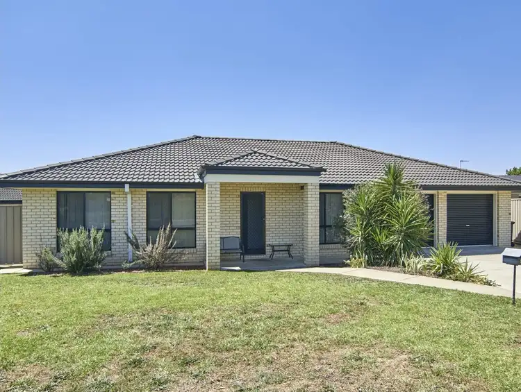 57 Grinton Avenue, Ashmont NSW 2650