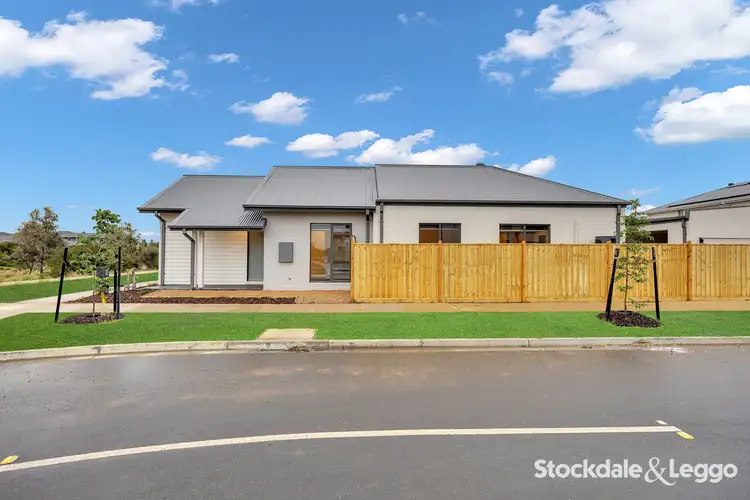 19 Agnew Walk, Truganina VIC 3029