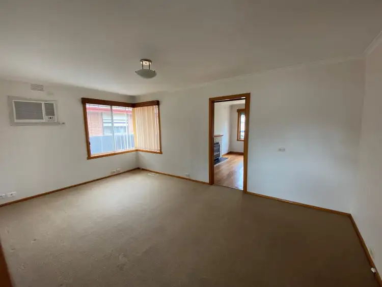 Fifth view of Homely house listing, 8 Festival Grove, Lalor VIC 3075