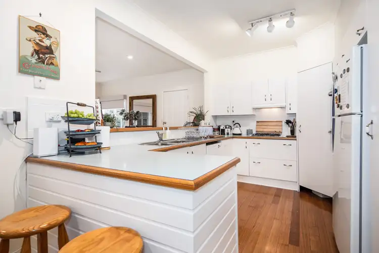 Fifth view of Homely house listing, 1 Macalister Court, Keilor VIC 3036